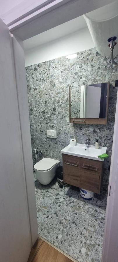 #2 Lovely Spacious 1-Bedroom Apart Tiranë Eksteriør bilde